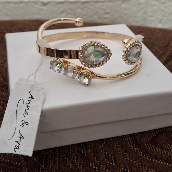 New 2pc Anna & Ava Aurora Borealis Crystal Gold Bracelets. - Picture 11 of 16